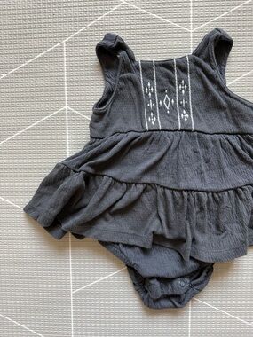 Carters|Baby girl Charcoal gauzy knit onesie Dress with White Embroidery•Boho